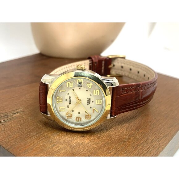 Timex Women's Watch T2N436 Indiglo Quartz Beige Dial Leather Strap 28mm - Picture 8 of 14